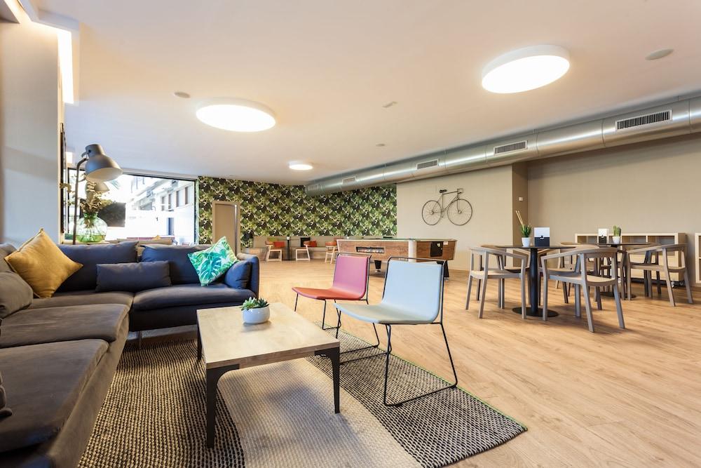 Intelier Orange 4* Benicàssim